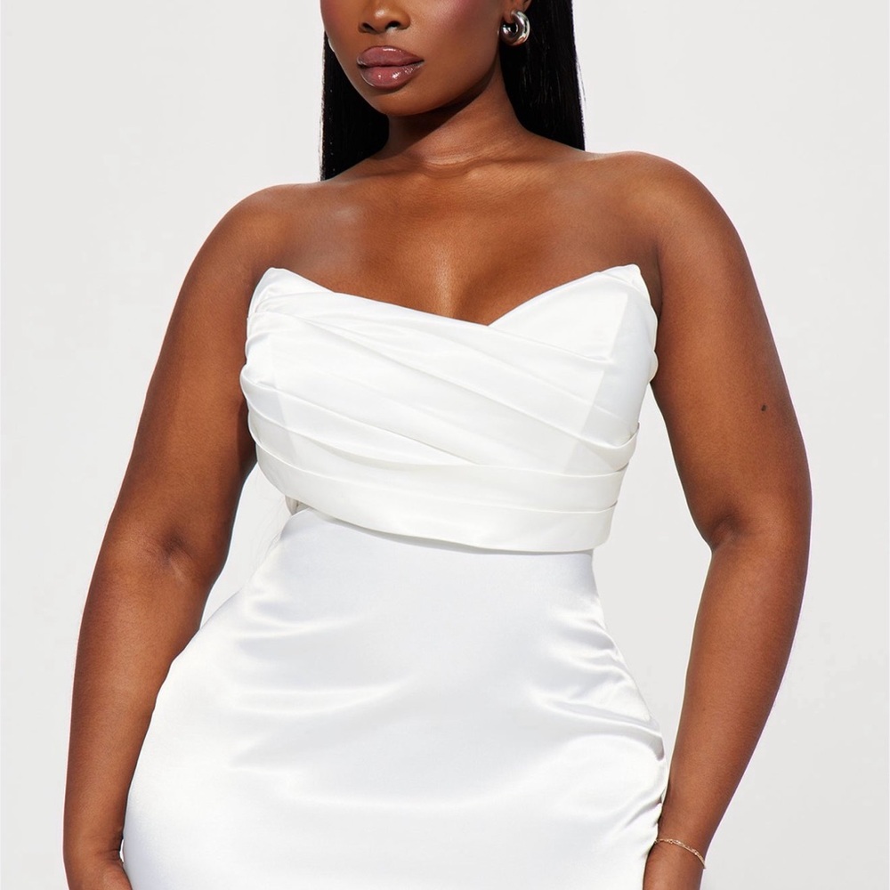 Fashion Nova Strapless White Dress